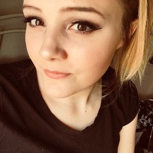 Meet your Posher, Zoe